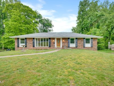 107 Dogwood Ln
