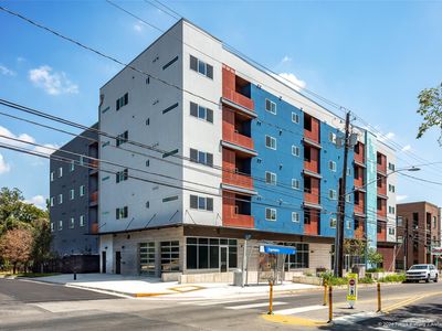 1309 Chicon St #401