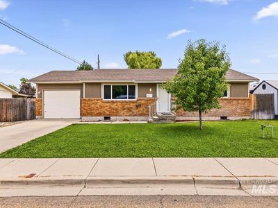 2015 Meadow Ave