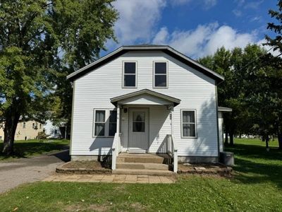106 Cedar Ave NE