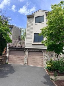 4 Bayberry Ct