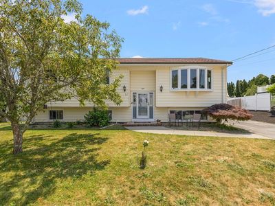 8 Tenley Ave
