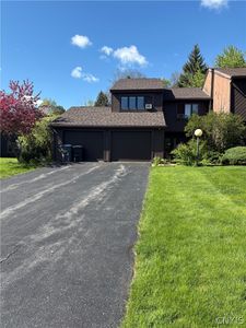 Property at 7 Jarvis Dr, Manlius, NY
