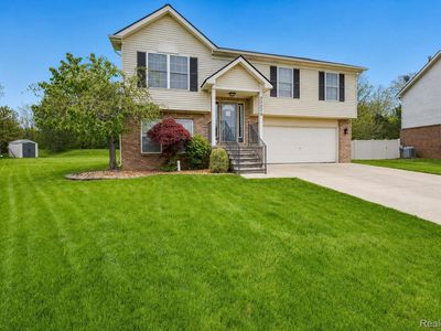 Property at 29229 Hunter Ct, Brownstown, MI