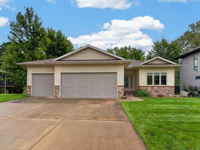 4022 Wedgewood Dr