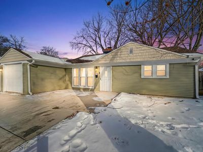 5720 West Thurston AVENUE