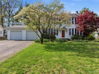 8 Maple Dr