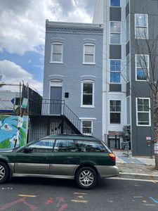 710 Girard St NW