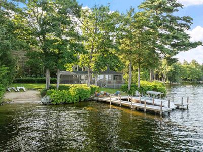 10 Edgewater Drive