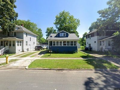 615 William St