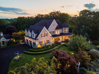 40 Sprucetop Drive