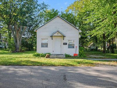 Property at 1221 W Wolf Ave, Elkhart, IN
