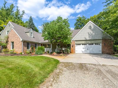 2411 Farmbrook Trl