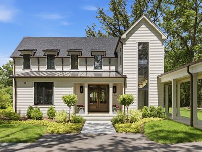 1360 W Everett Rd