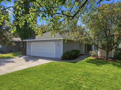 3389 NE Stonebrook Loop