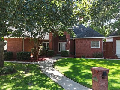 111 Charleston Ct