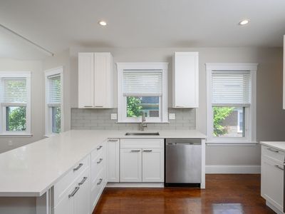 24 Mount Ida Rd APT 2