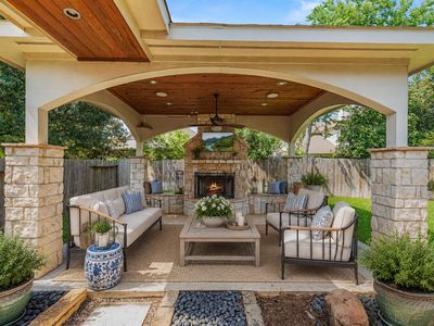 18334 N Elizabeth Shore Loop