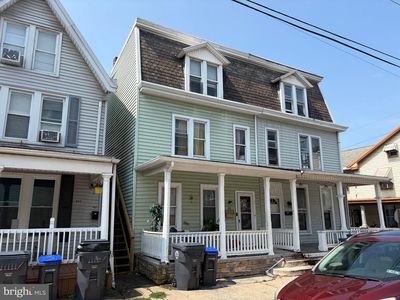 152 S 2nd St