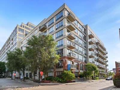 1000 N Kingsbury St APT 107