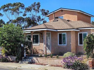 4076 Manzanita Dr