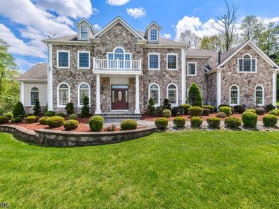 8 Peach Tree Ln