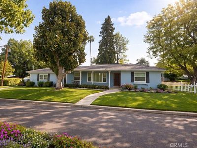 1329 La Loma Dr