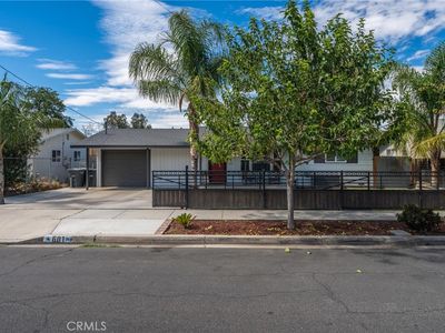Property at 601 S Taylor St, Hemet, CA