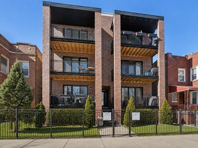 3340 N Lawndale Ave #1N