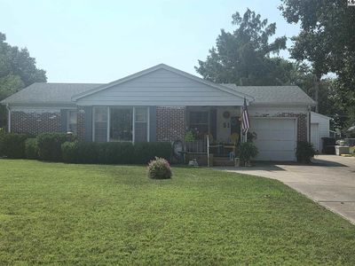 Property at 51 E 27th Ave, Hutchinson, KS