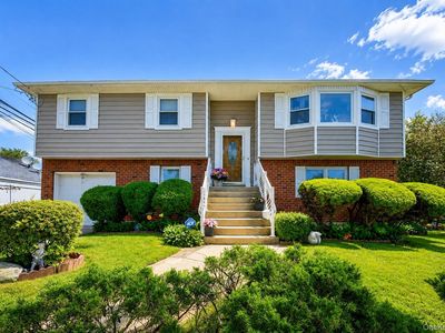 8 Laurel Lane
