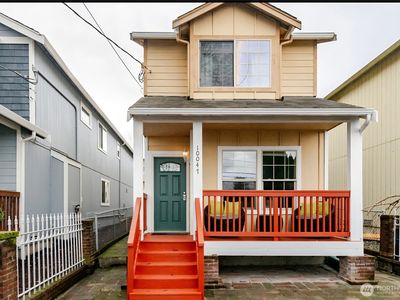 10047 17th Avenue SW