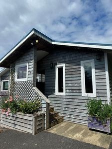 707 Oceanview Dr