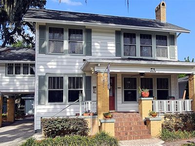 821 N Eola Dr