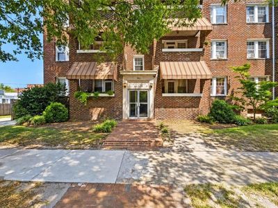 742 Washington Park APT A3