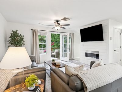 2150 NE 18th St UNIT 101