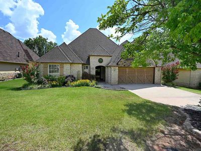 3129 N Madison Ct