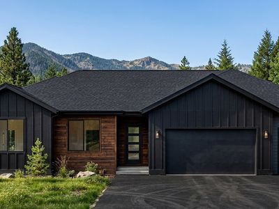7506 E Refuge View Dr