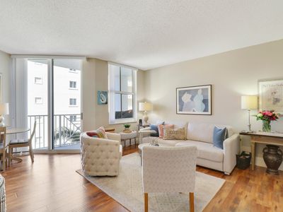 255 Evernia Street #801