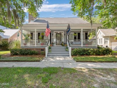 9 Holbrook Drive