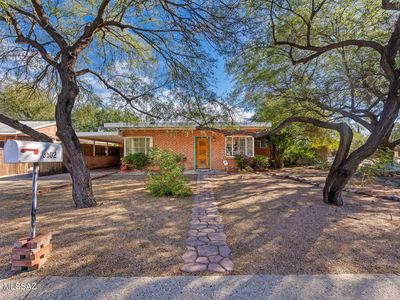 3502 N Santa Rita Ave