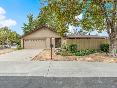 2726 Paradise Way