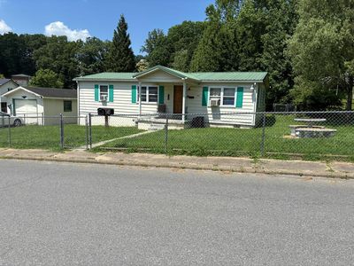 404 Highlawn Park Ave