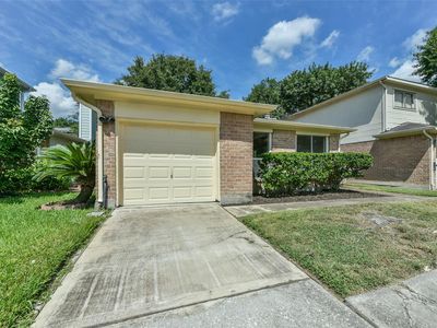 Property at 7823 Redlands Dr, Houston, TX