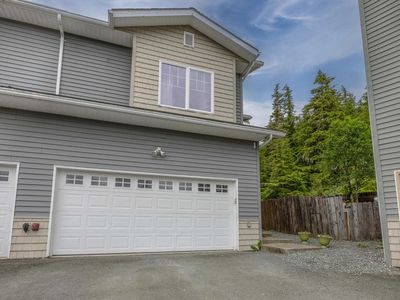 3826 Lee Ct