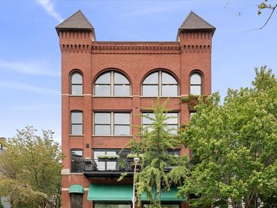 368 W Huron St APT 4S