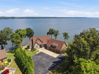749 Dock Dr