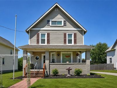 24 Lincoln Ave