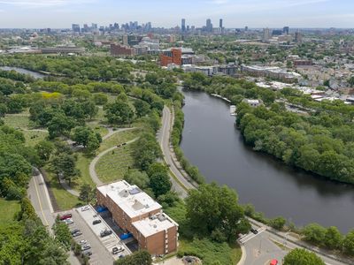 231 Coolidge Ave APT 409