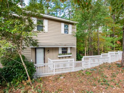 5748 Three Oaks Dr